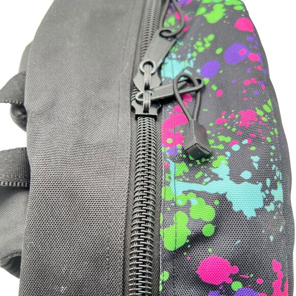 Mojo Backpacks Great White Shark Color Spatter Drip Canvas Outer Pockets 16x11x6 - Picture 8 of 12